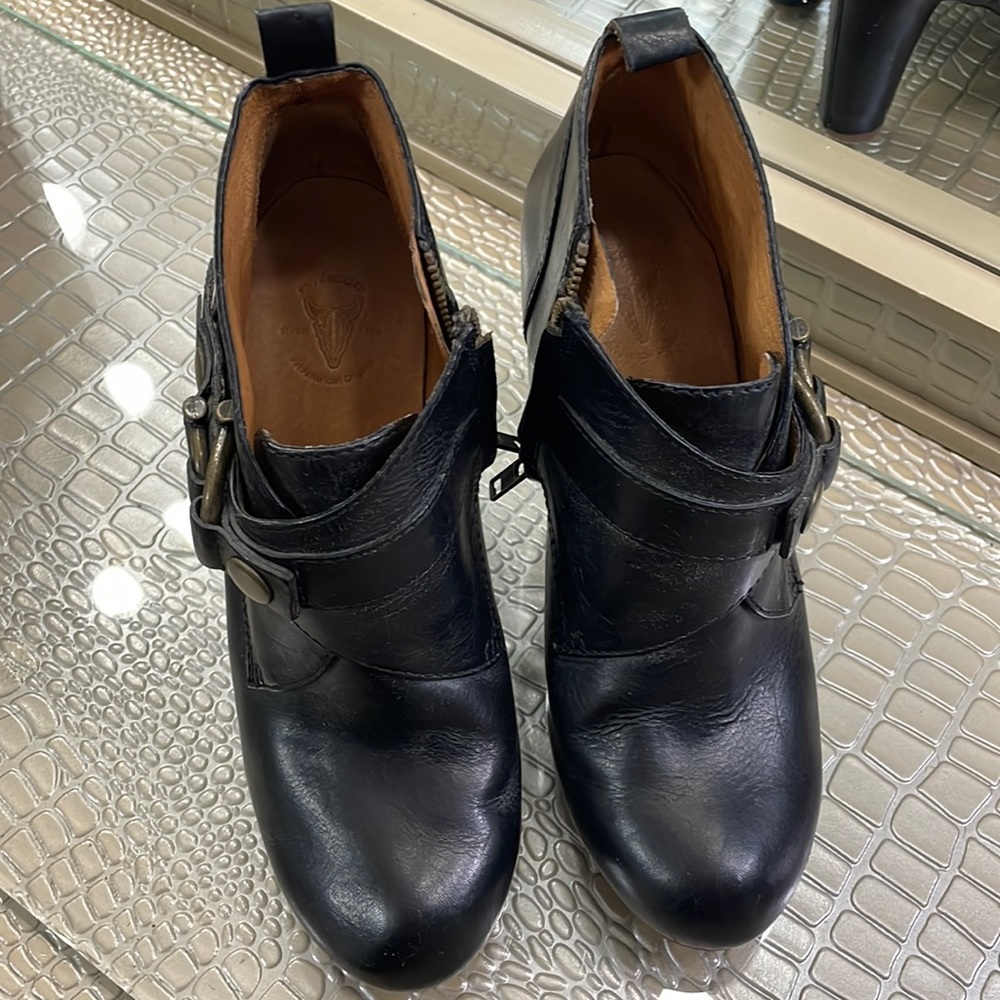Woman boots